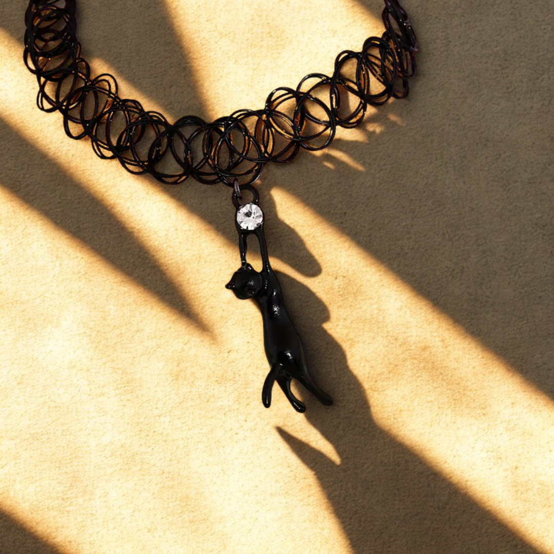 COLMILLO NEGRO — Collar Elástico Estilo Vintage con Gato y Encaje